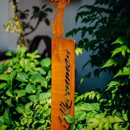 Alte Schmiede Mit Sauna, Pool Und Whirpool Im Aussenbereich Schoenstes Der Lausitz Vakantiehuis *