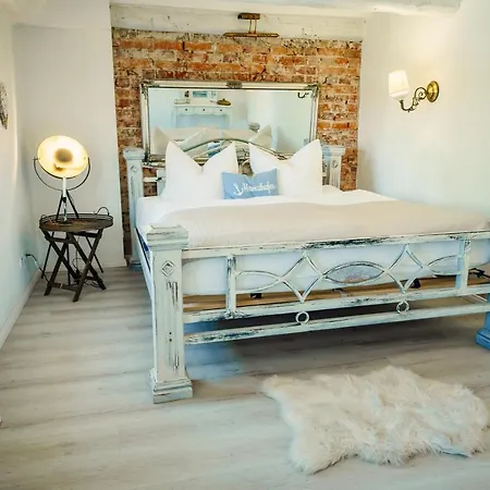Alte Schmiede Mit Sauna, Pool Und Whirpool Im Aussenbereich Schoenstes Der Lausitz بيت للعطل