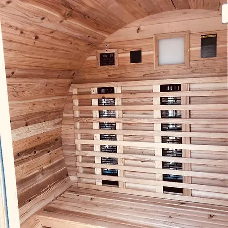 Alte Schmiede Mit Sauna, Pool Und Whirpool Im Aussenbereich Schoenstes Der Lausitz 別荘
