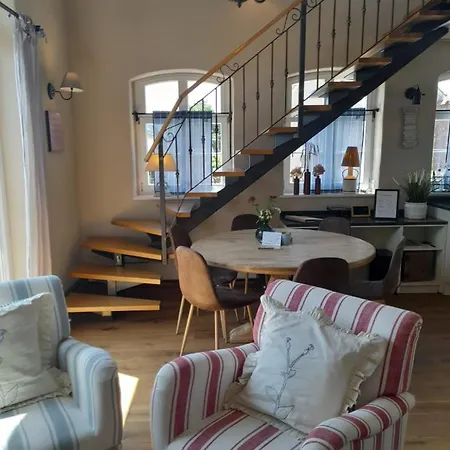 Alte Schmiede Mit Sauna, Pool Und Whirpool Im Aussenbereich Schoenstes Der Lausitz Holiday home