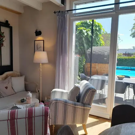 Alte Schmiede Mit Sauna, Pool Und Whirpool Im Aussenbereich Schoenstes Der Lausitz 別荘 *