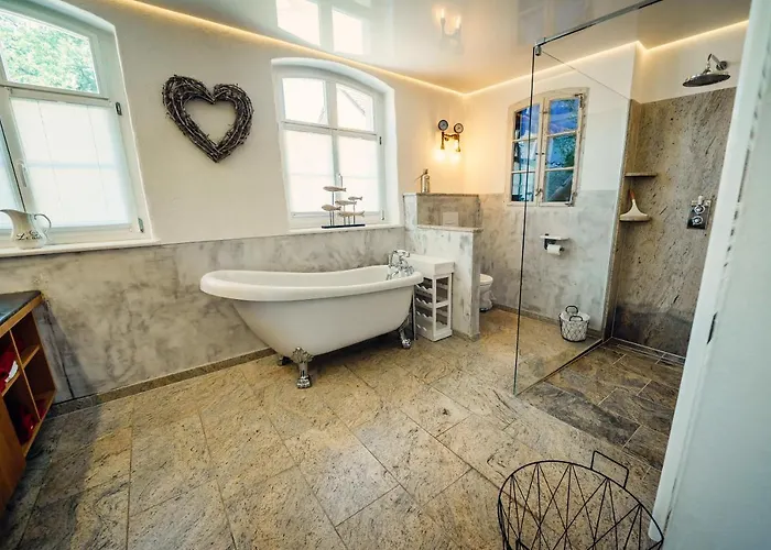 Alte Schmiede Mit Sauna, Pool Und Whirpool Im Aussenbereich Schoenstes Der Lausitz Сasa de vacaciones Elsterheide