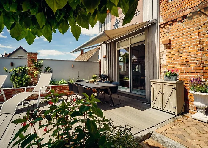 Alte Schmiede Mit Sauna, Pool Und Whirpool Im Aussenbereich Schoenstes Der Lausitz Сasa de vacaciones