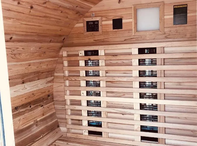 Alte Schmiede Mit Sauna, Pool Und Whirpool Im Aussenbereich Schoenstes Der Lausitz Сasa de vacaciones
