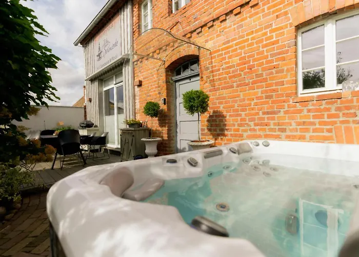 Alte Schmiede Mit Sauna, Pool Und Whirpool Im Aussenbereich Schoenstes Der Lausitz